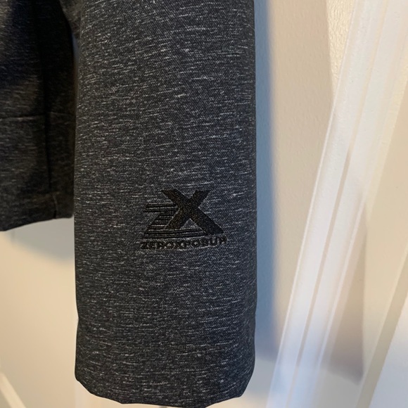 Ladies grey zip front jacket. - Picture 4 of 8